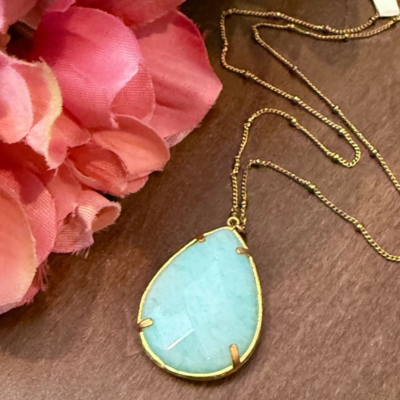 Beautiful Teardrop Amazonite Gemstone Pendant necklace - Picture 6 of 11